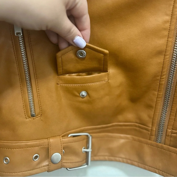 7 For All Mankind Camel Brown Faux Leather Motto Biker Jacket NWT Small - Picture 8 of 8
